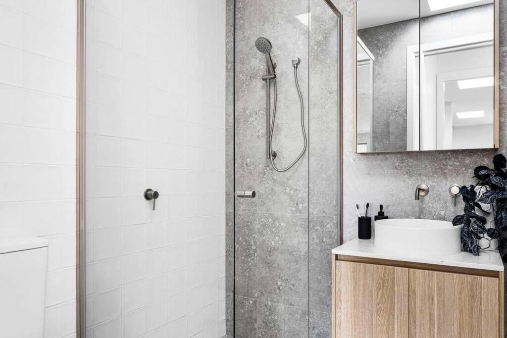 3 Bedroomtownhouse-free Parking Holiday home